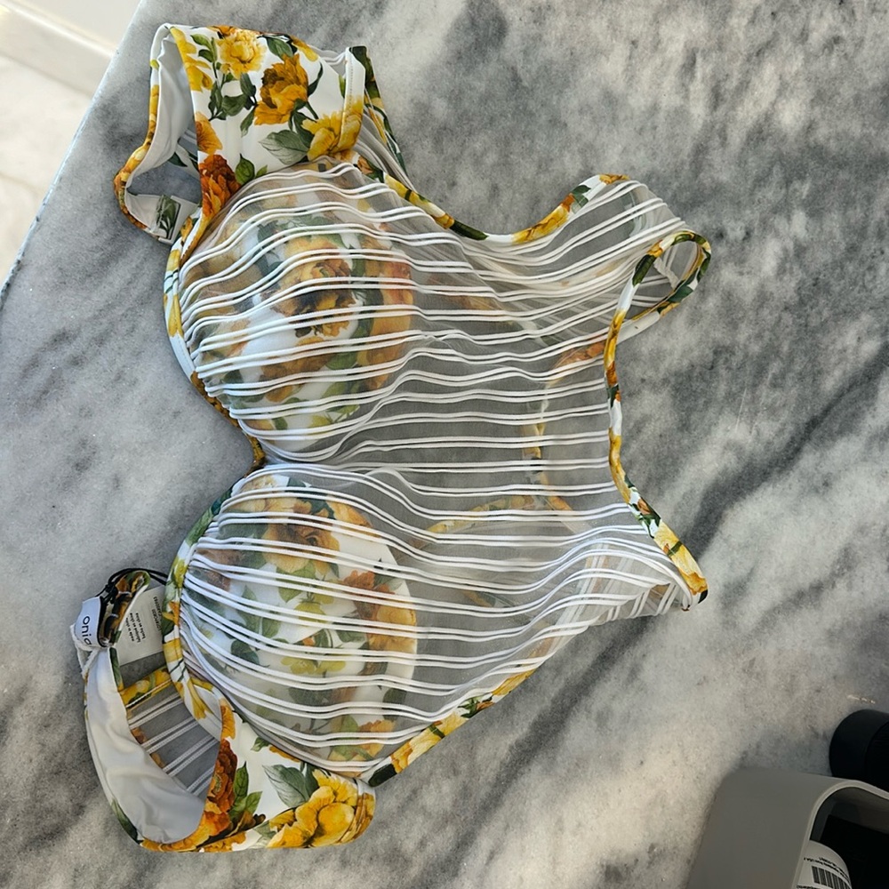 onia eden top alex floral multi underwire sold out!